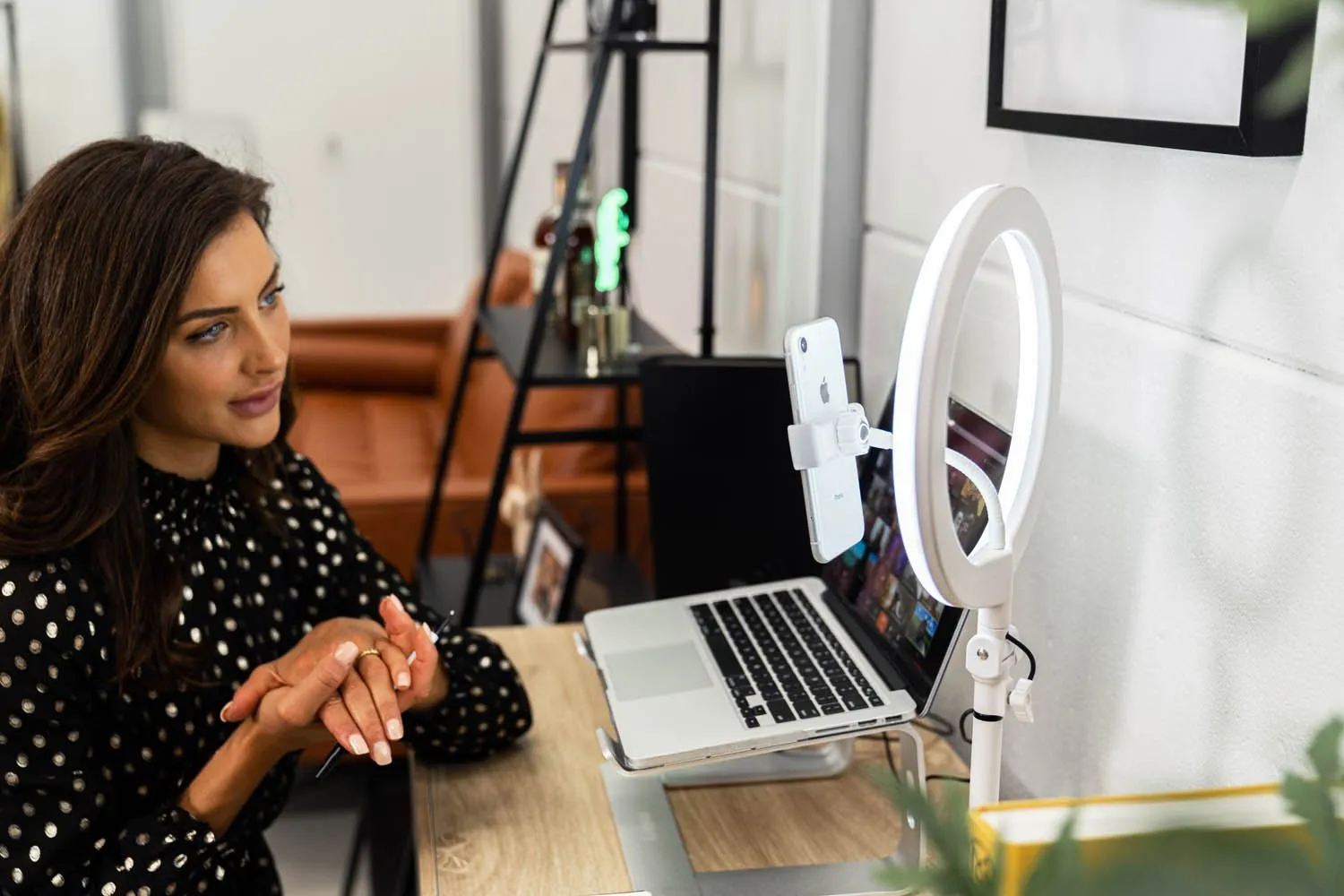 10" White LED Desk Ring Light with Floor Stand - Opaluxe (Bundle)