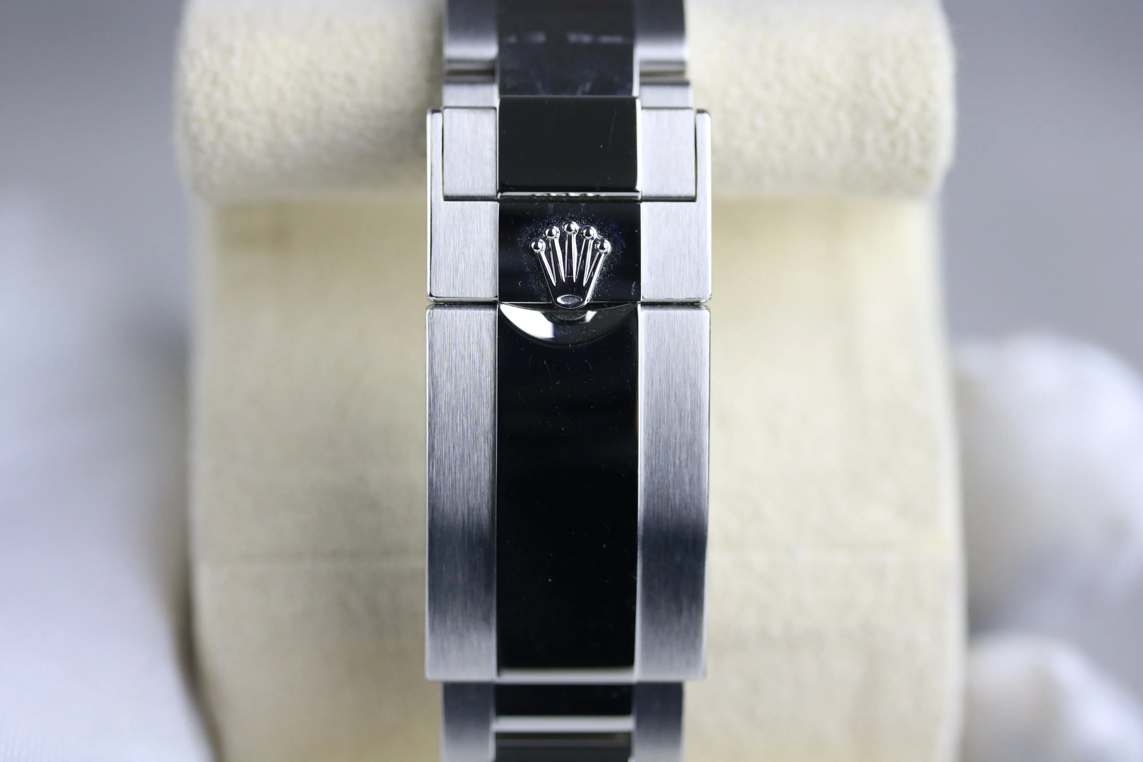 2023 Rolex 126622 Yachtmaster Rhodium Dial with Box & Papers