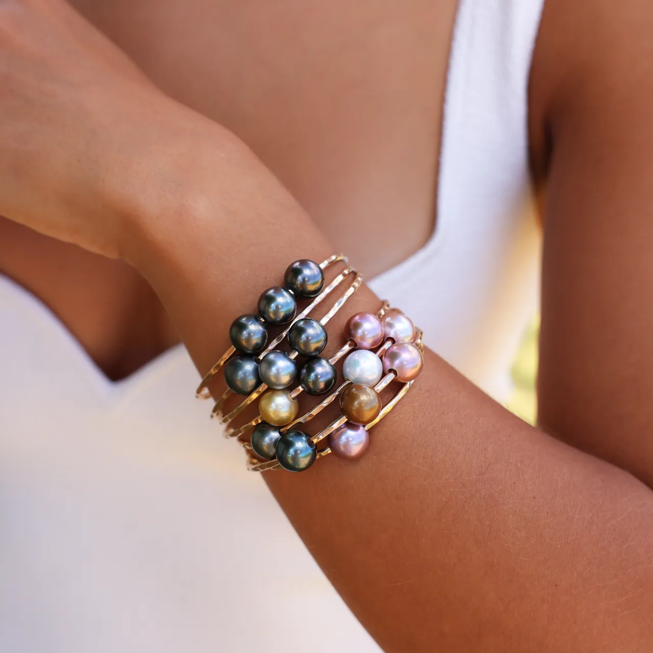 Anuenue Pearl Bangle