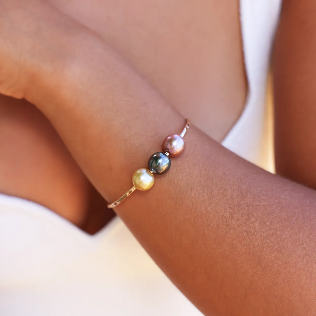 Anuenue Pearl Bangle