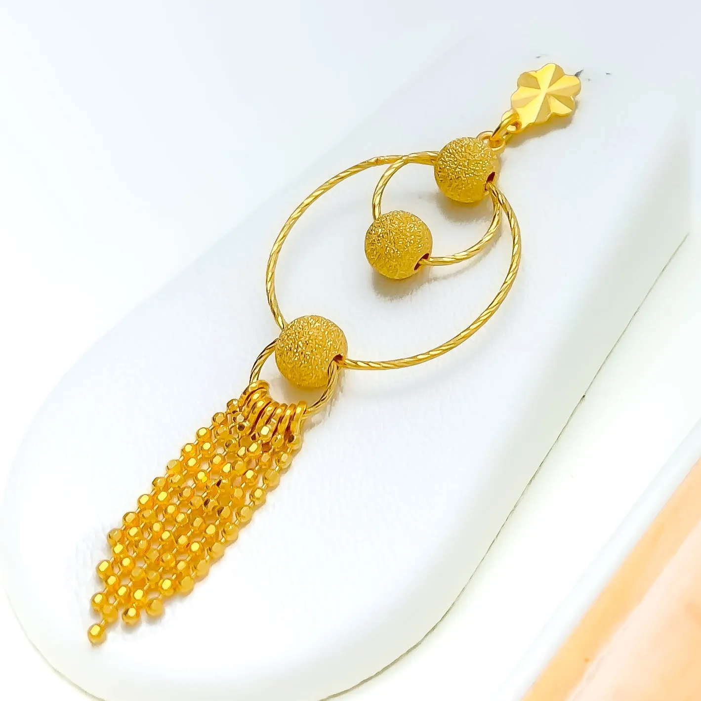 Attractive Chandelier 22k Gold Set