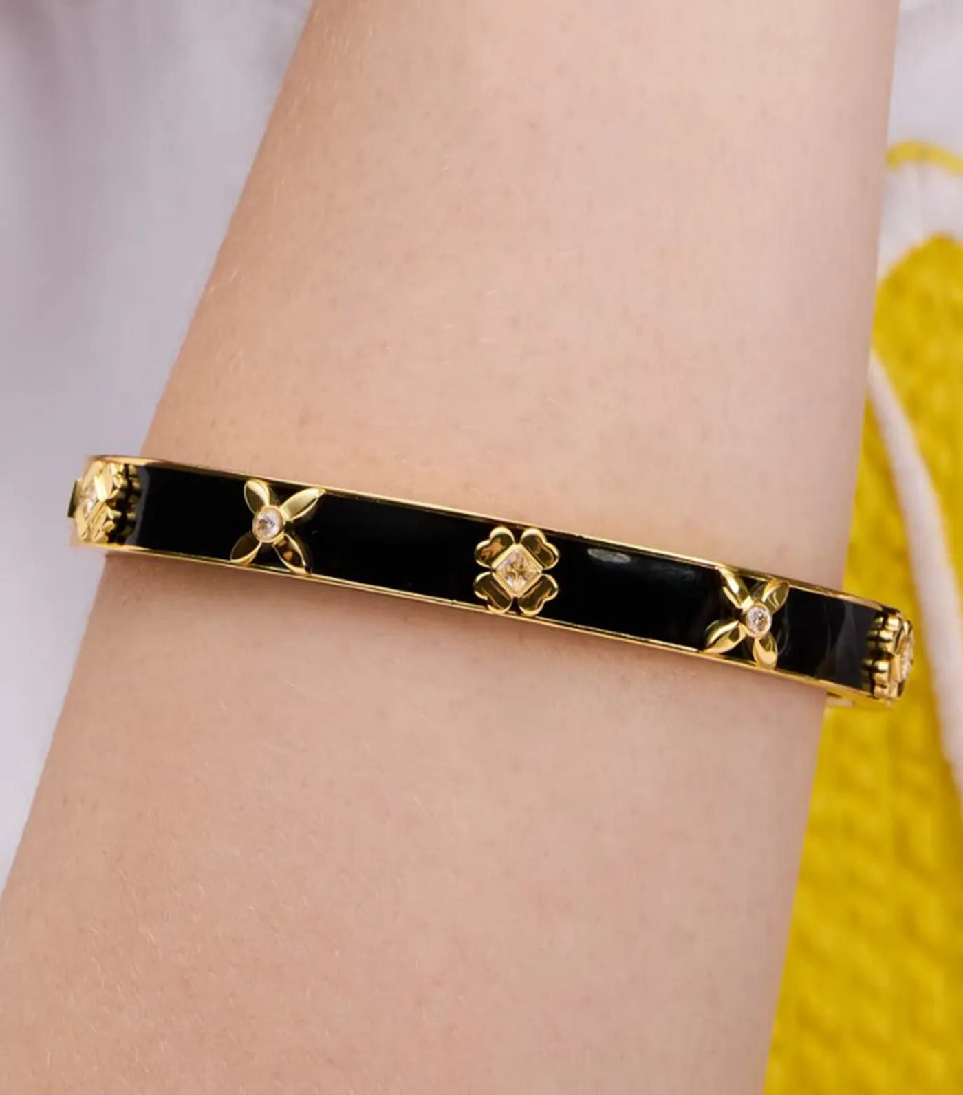 Heritage Bloom Hinged Bangle Black/Gold
