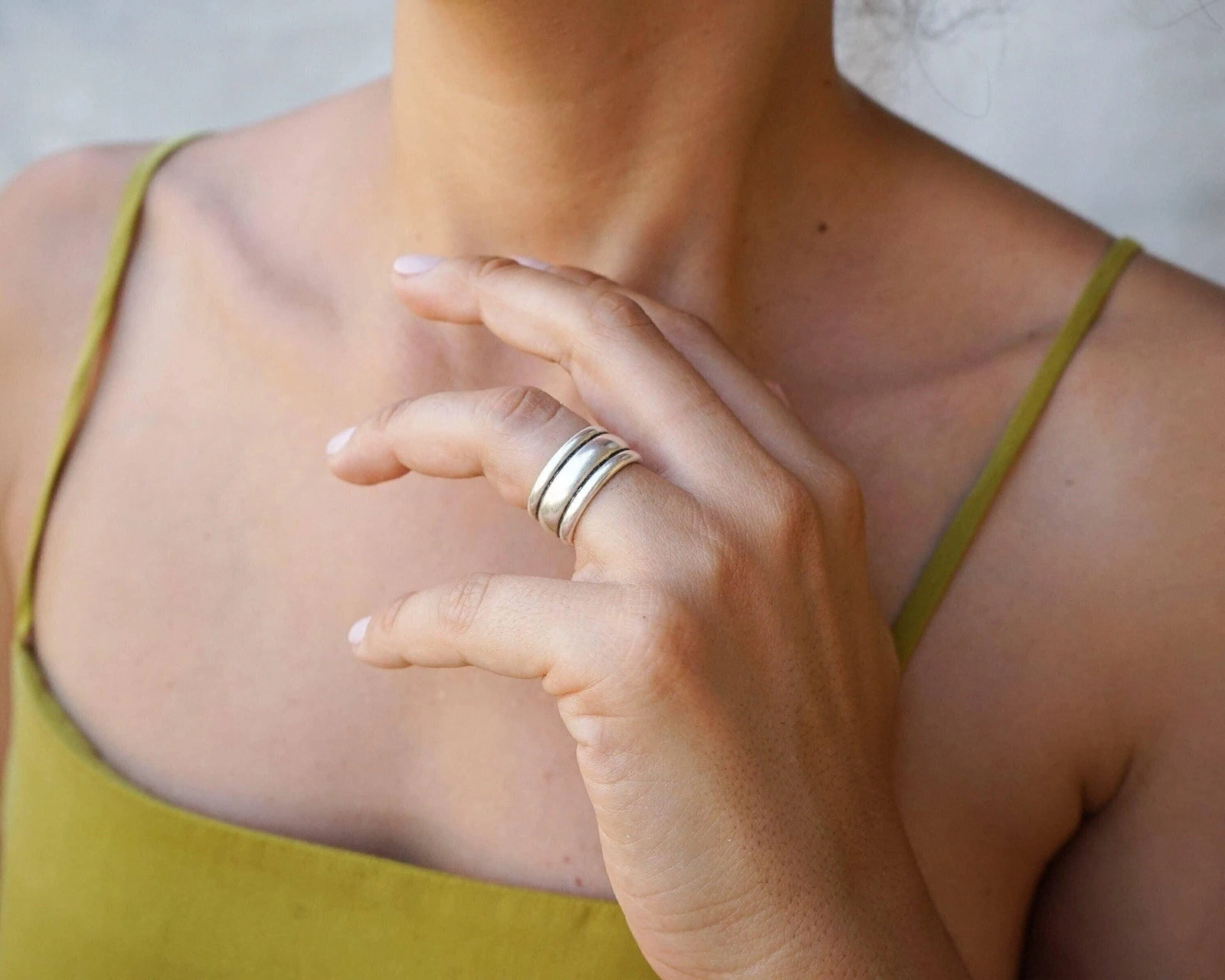 Silver Band Ring with Inner Floral Pattern
