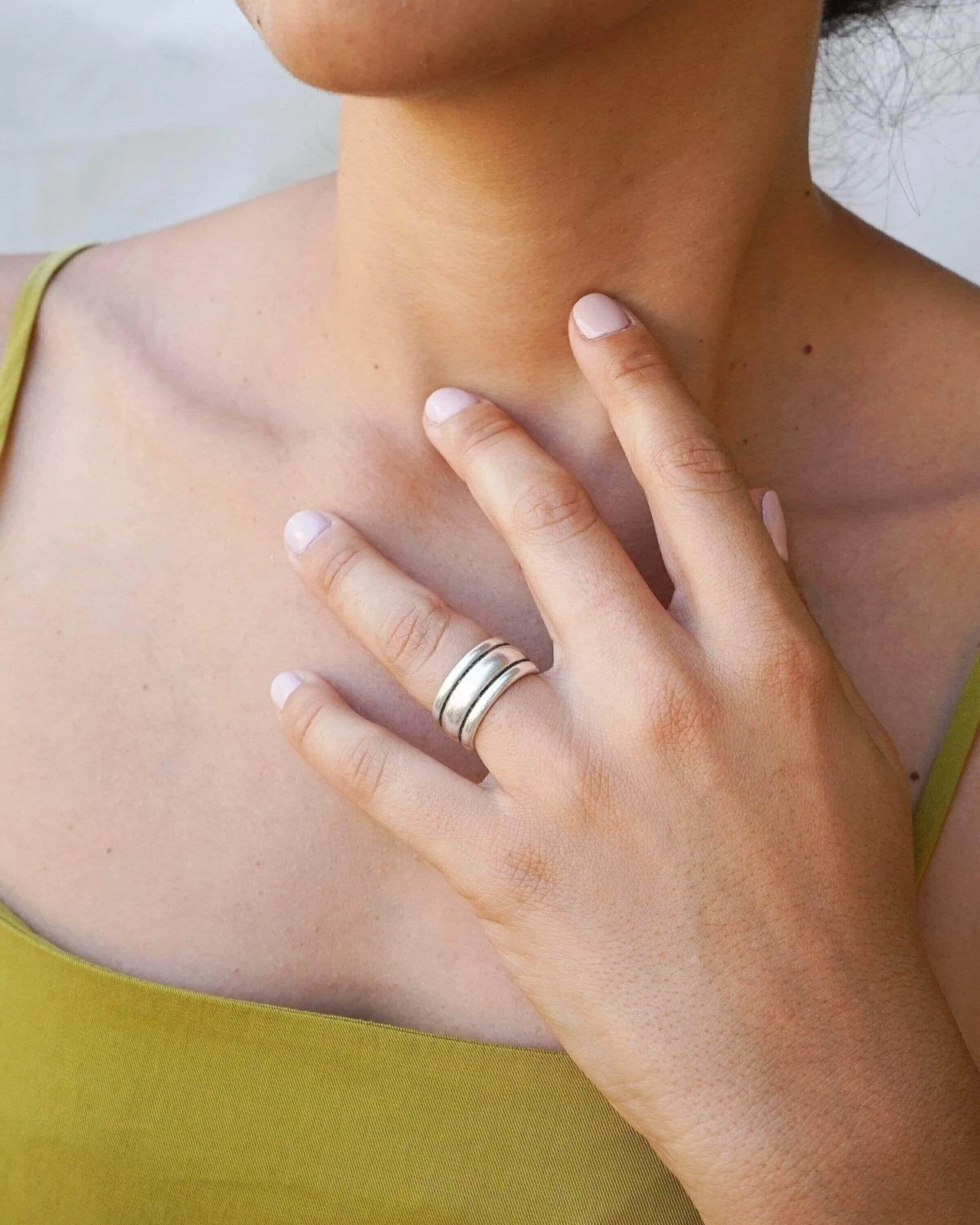 Silver Band Ring with Inner Floral Pattern