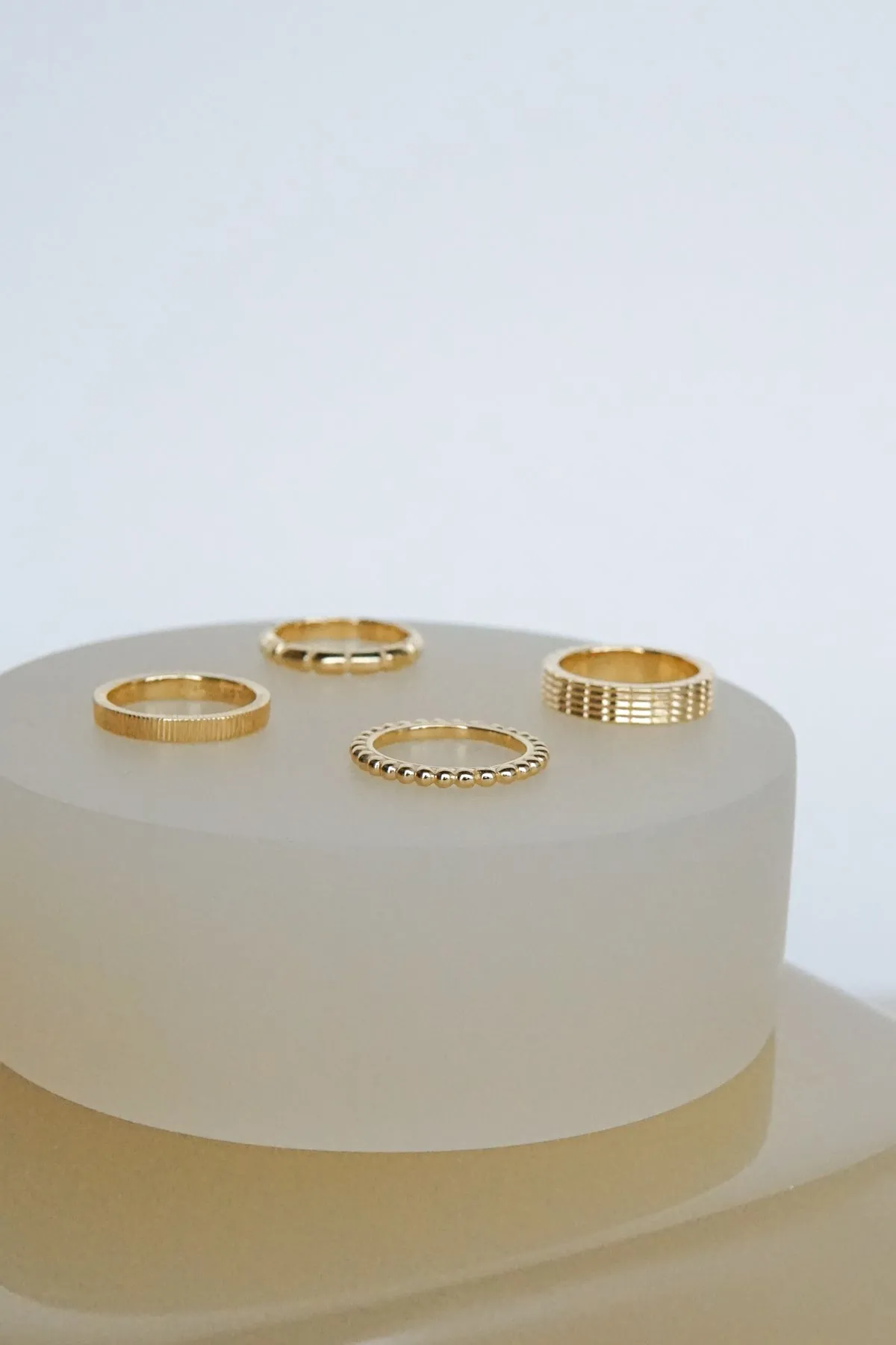 Small dots stacking ring gold plated