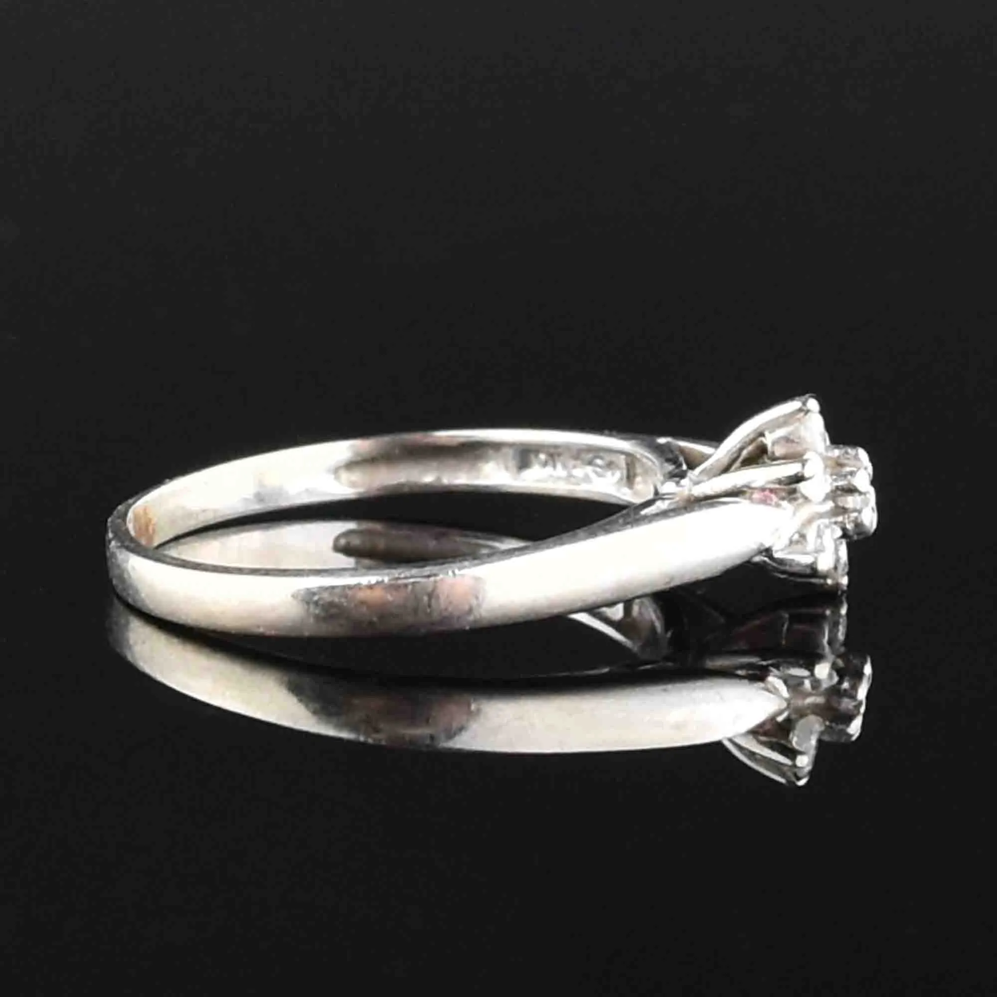 Vintage 10K White Gold Diamond Cluster Ring