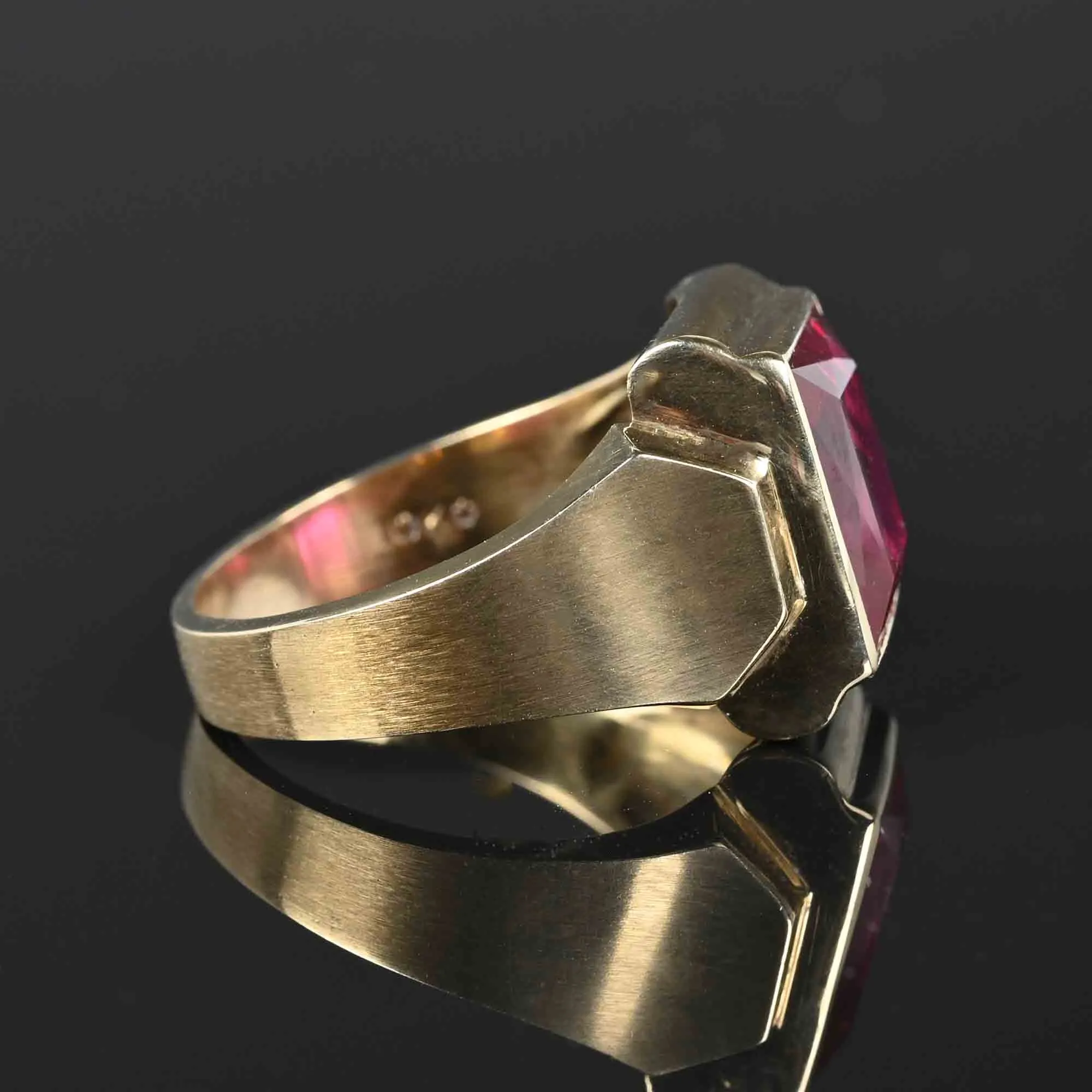 Vintage Mens Ruby Signet Ring in Gold